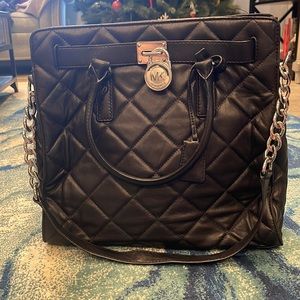 Michael Kors | Hamilton Cushioned Black Shoulder Bag. Great condition.